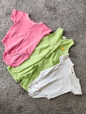 Old Navy Baby Girl 3pc Lot Bodysuits Romper Cotton Outfit Size 6-12M